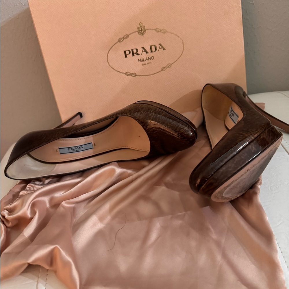 Ladies pumps by Prada